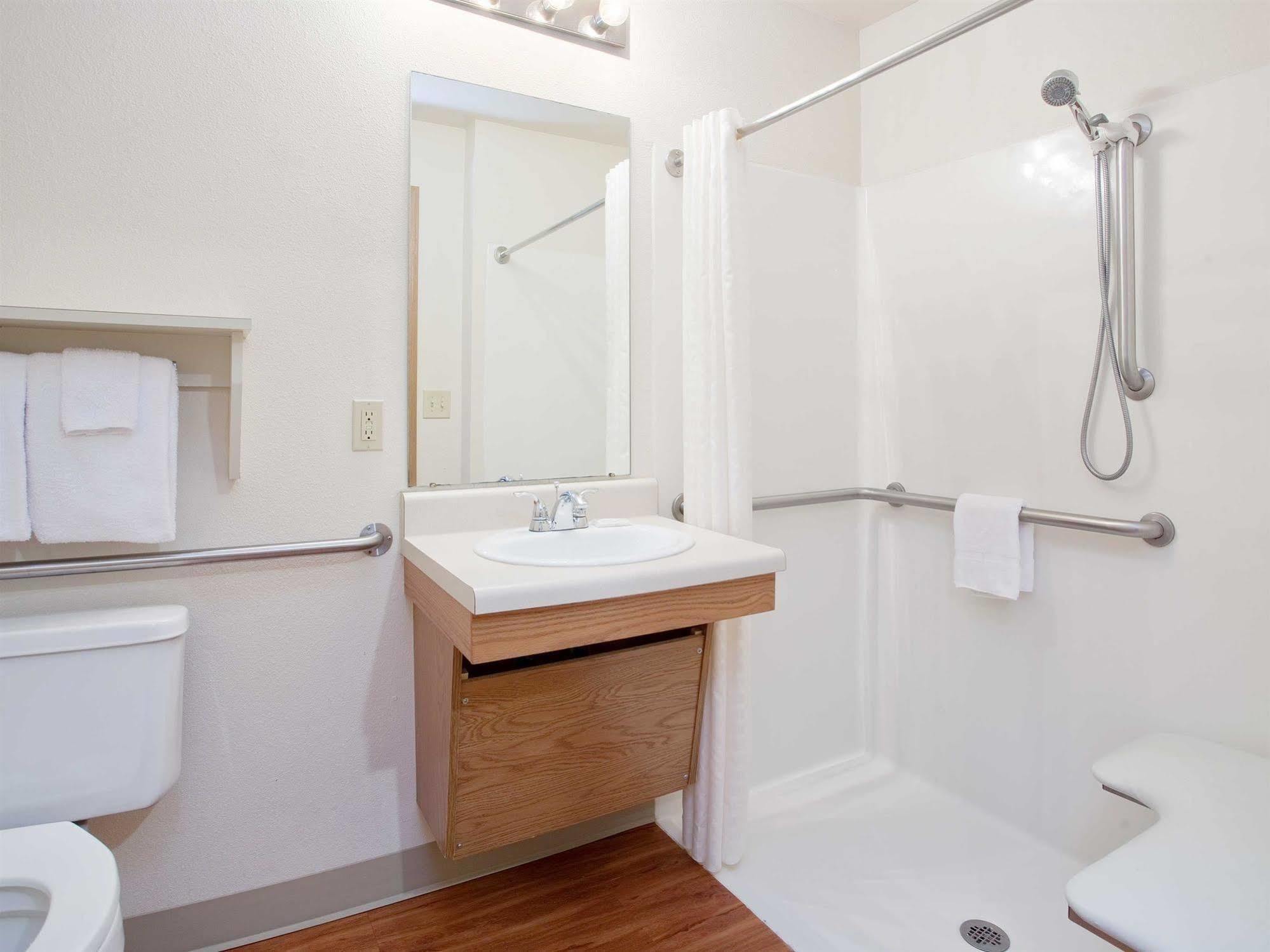 Extended Stay America Select Suites - Cincinnati - Florence - Airport Экстерьер фото